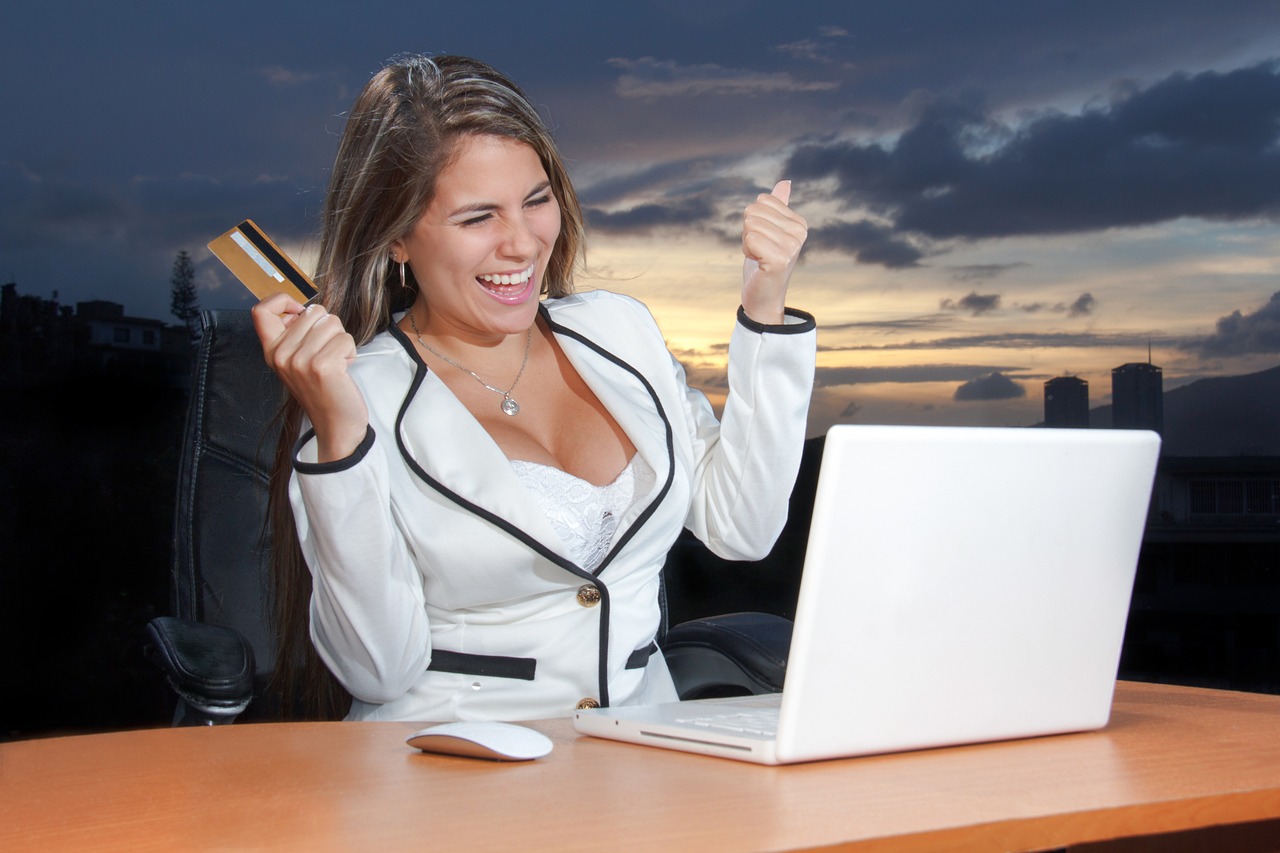 The Best Way To Shop Online Safely & Securely