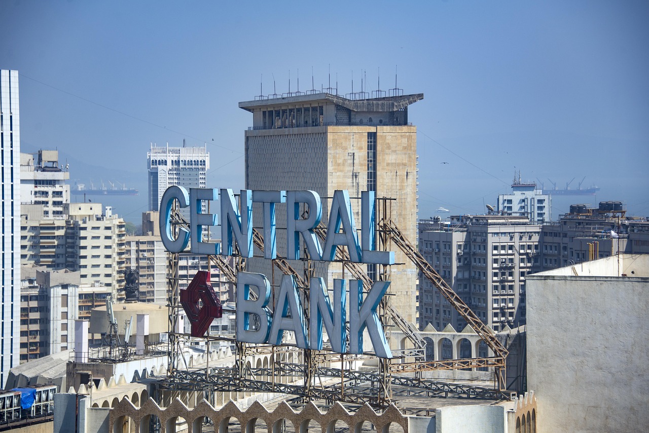 Know The Top Bank Accounts for Moderate Earners
